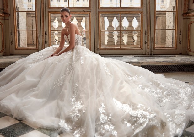 Bridal Wear Dresden Designed to Enhance Your Beauty With Modern Luxury and Perfect Fit