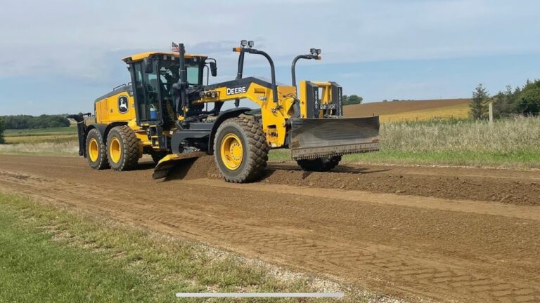 Gravel Grader