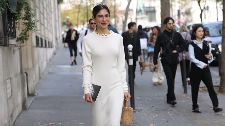 How to Wear a White Gold Chain with Street and Formal Looks