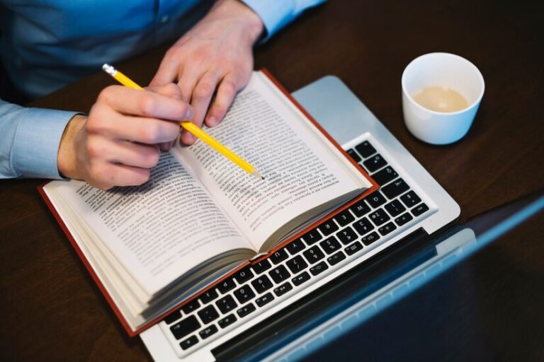 How to Write Essays Without Compromising Academic Integrity