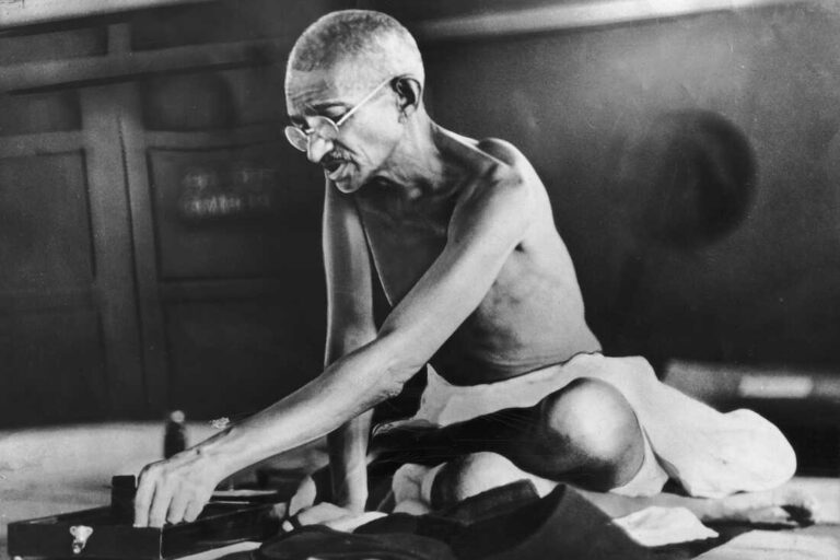 GANDHI