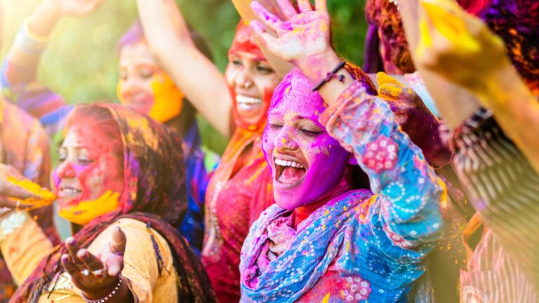 india-holi-colours